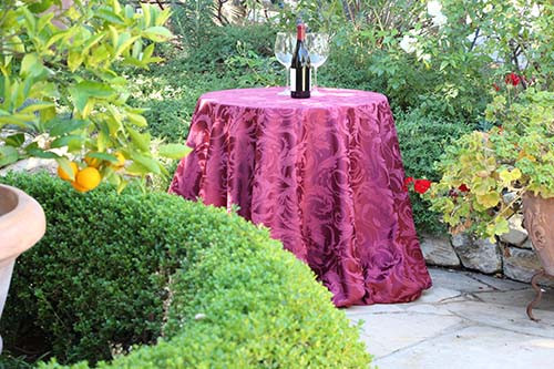 132 Round Melrose Table Linen