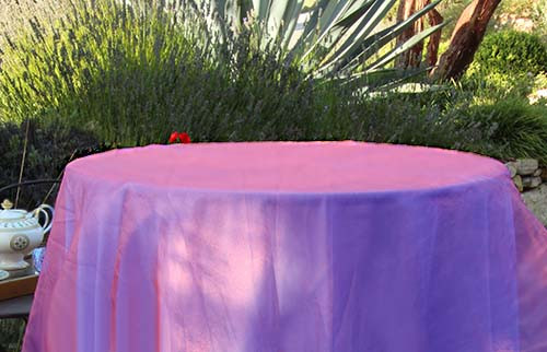 Radiance Tablecloth 132 Round- Display