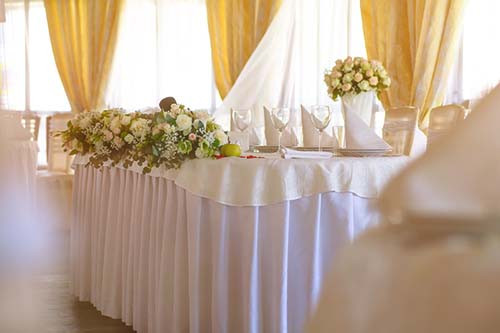 7'x 29" Poly Premier Shirred Pleat Table Skirt With Velcro® Backing